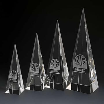 Kairo krystall trofe i 4 størrelser